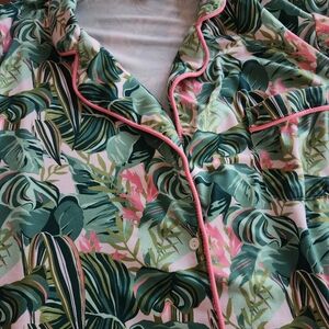 Tropical Leaf Print Pajama Top With Matching Jogger Bottoms